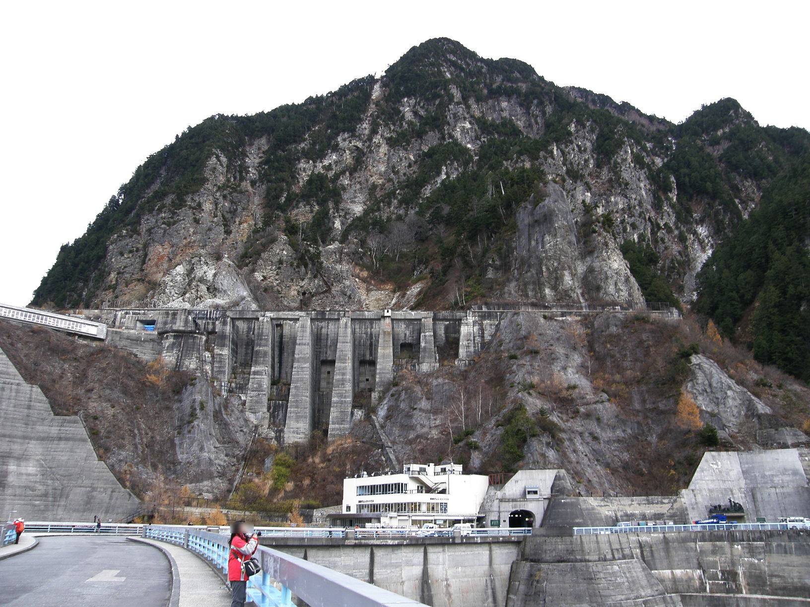 PB062588.jpg