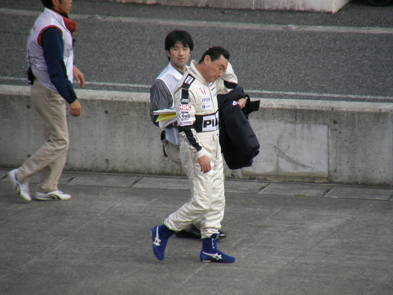 PB243584.jpg