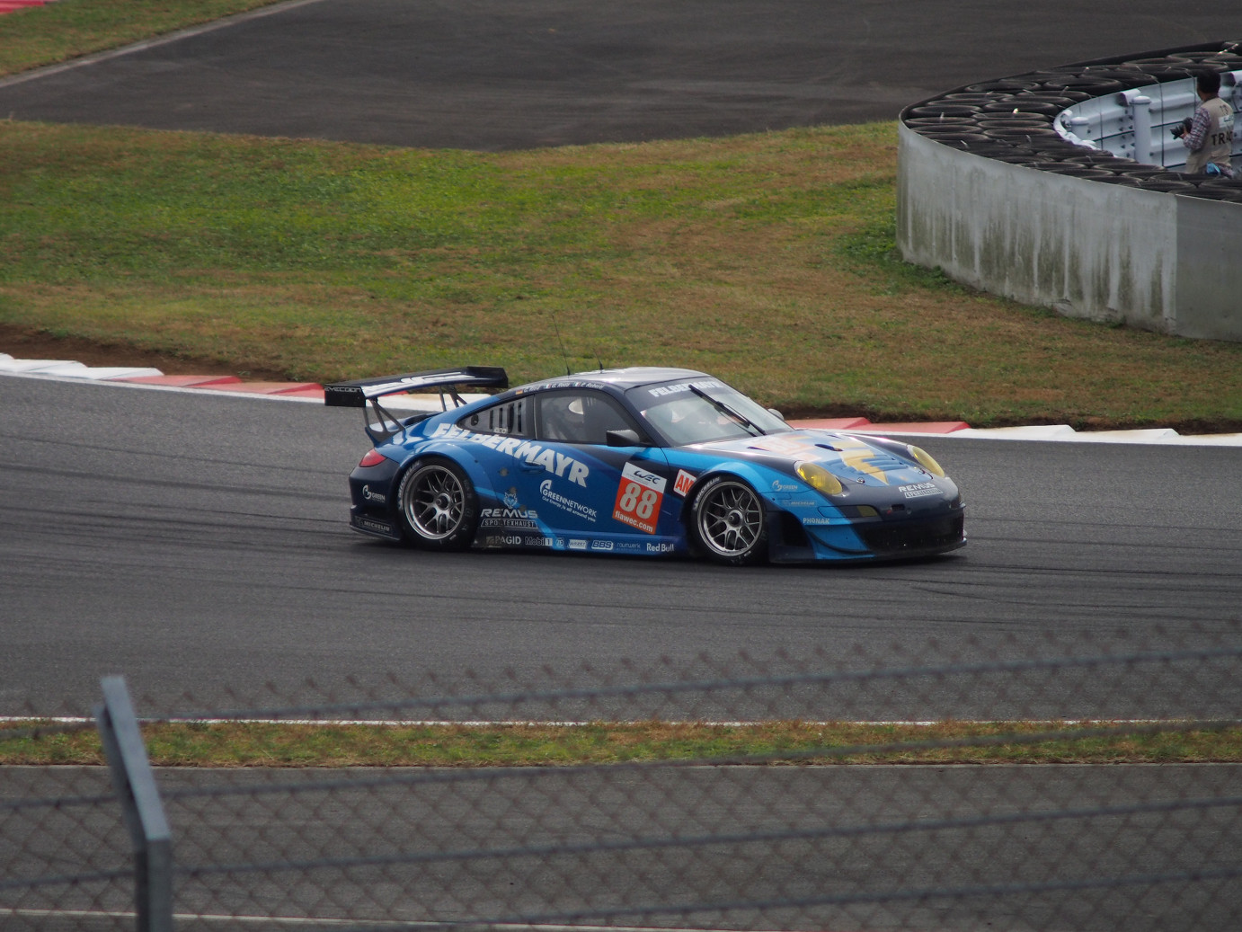 PA13017.jpg