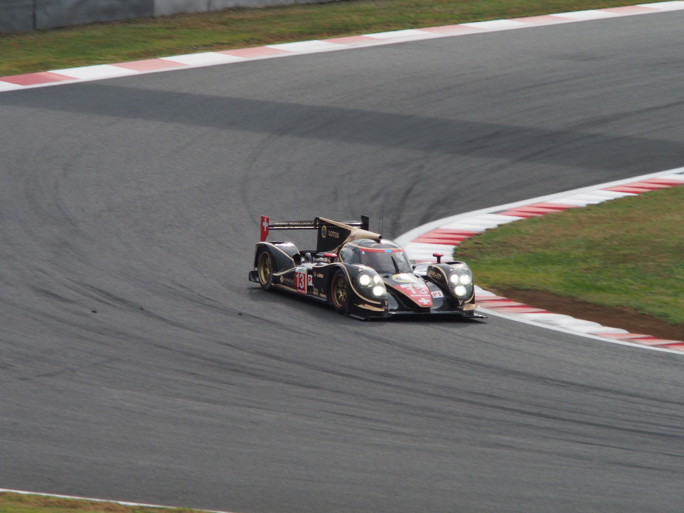 PA13019.jpg