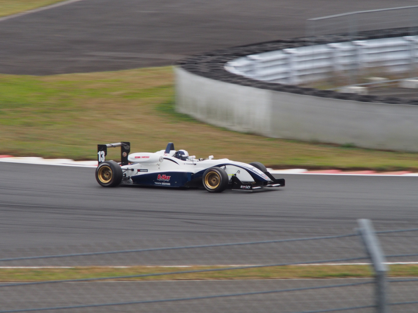 PA13026.jpg