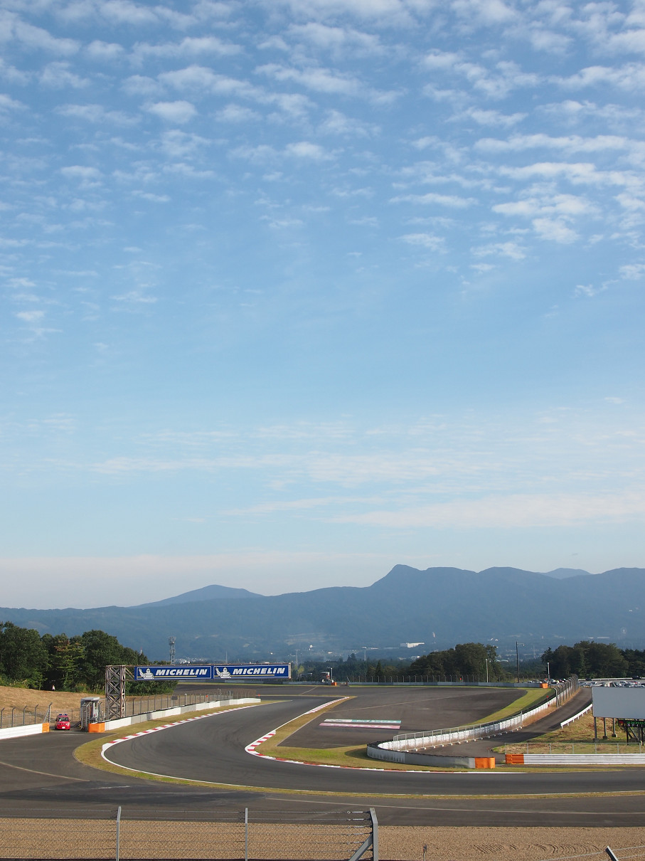 PA13195.jpg