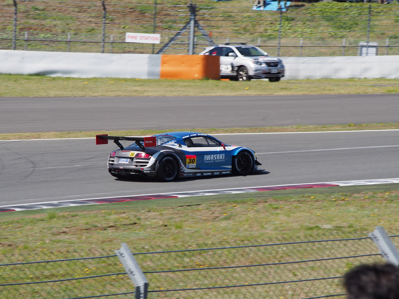 P428016.jpg