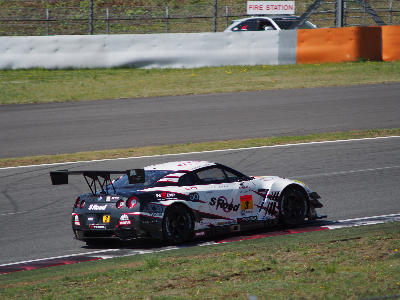 P428037.jpg