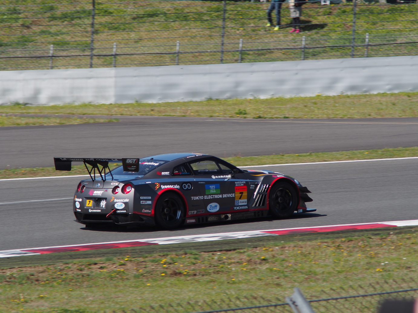 P428048.jpg