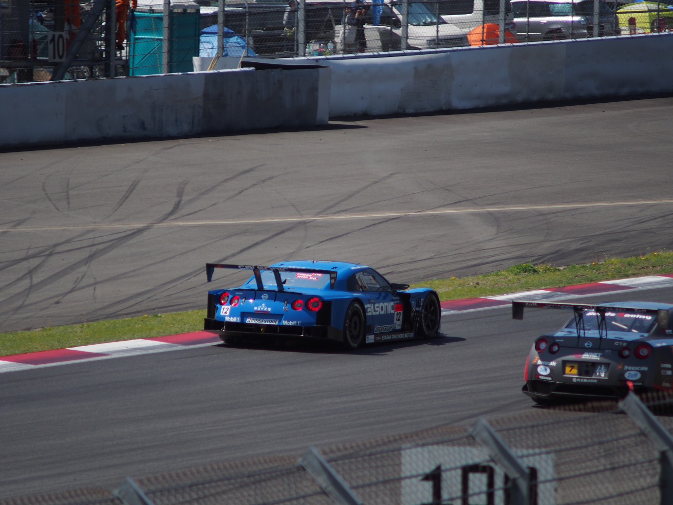 P428127.jpg
