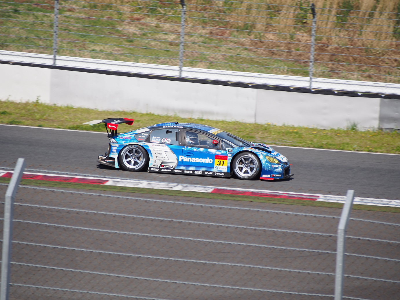 P428566.jpg