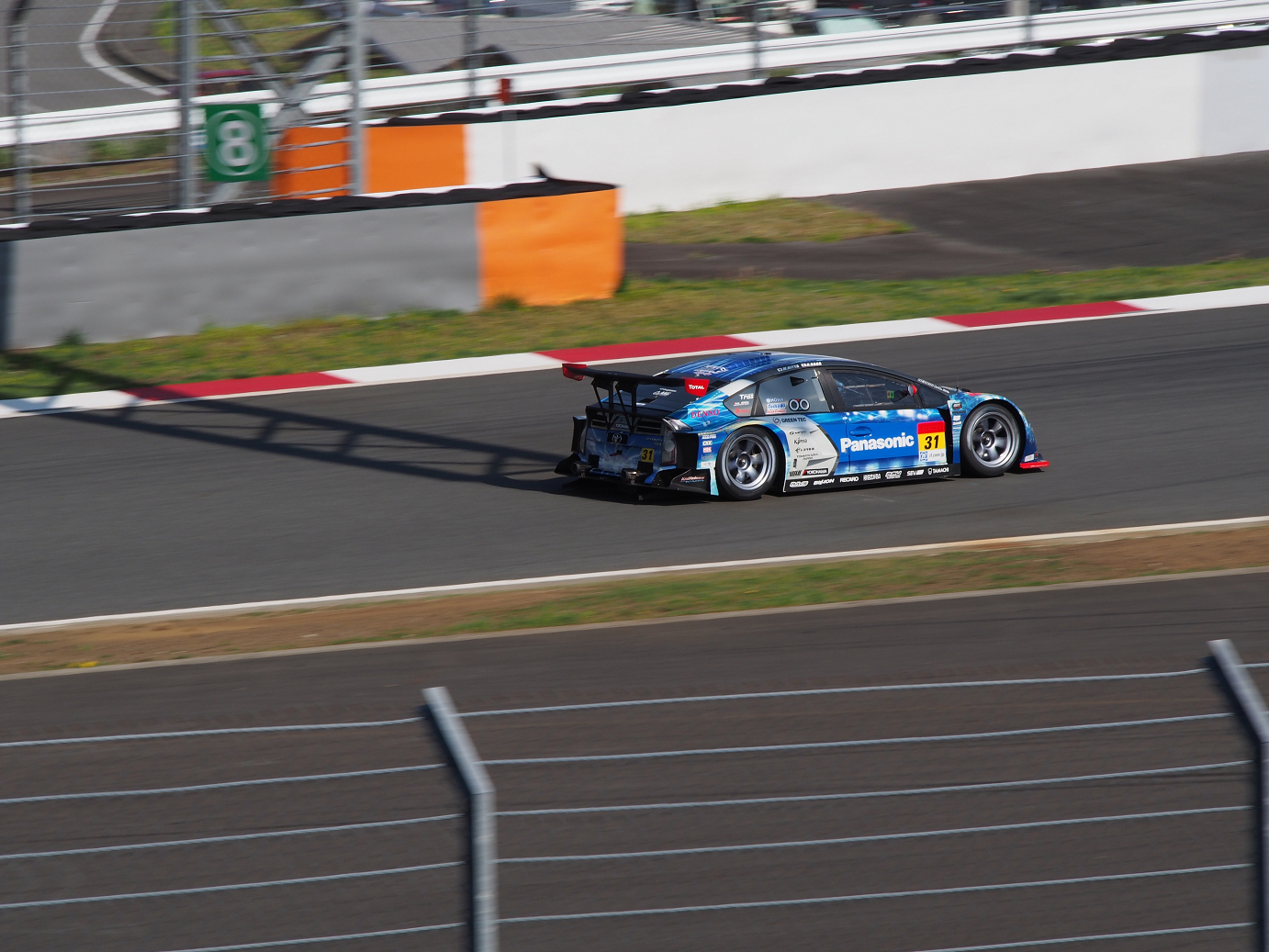 P428617.jpg