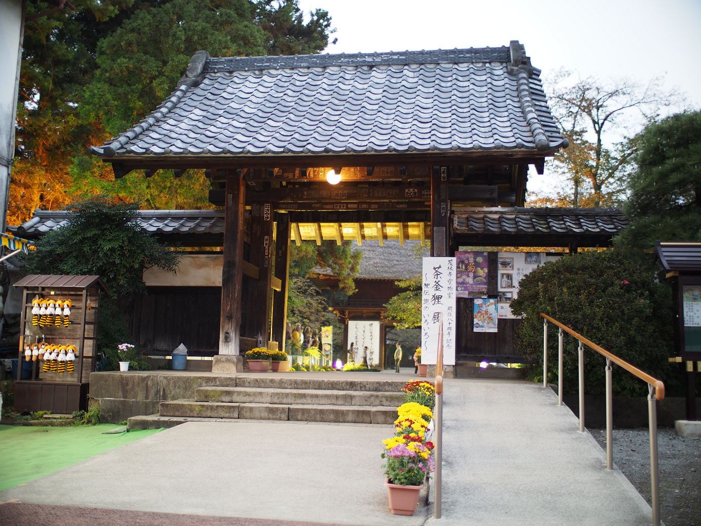 PB030805.jpg