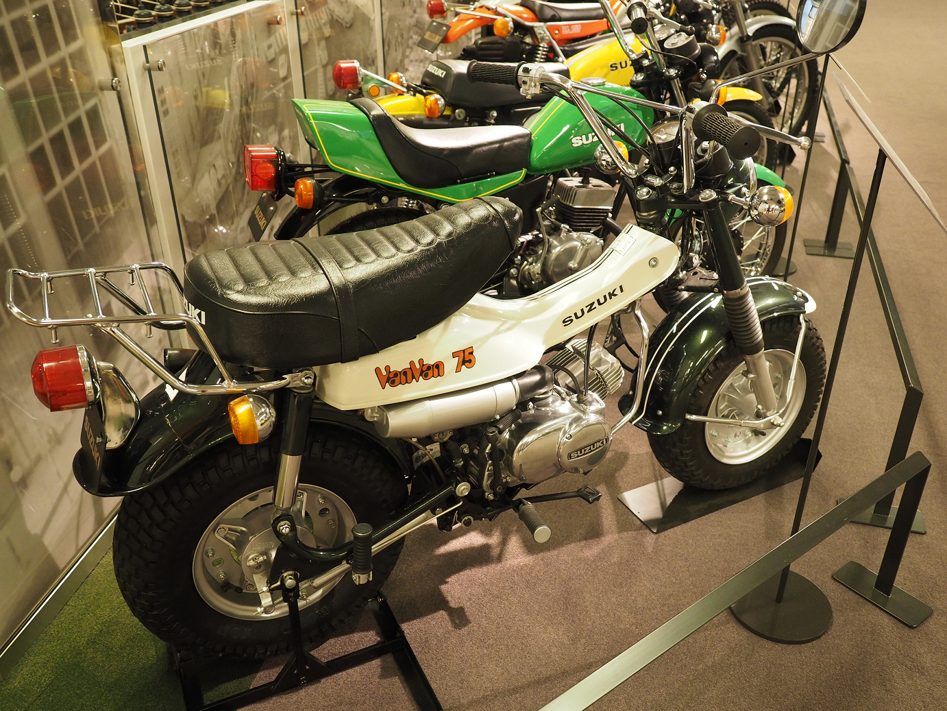 P50400300.jpg