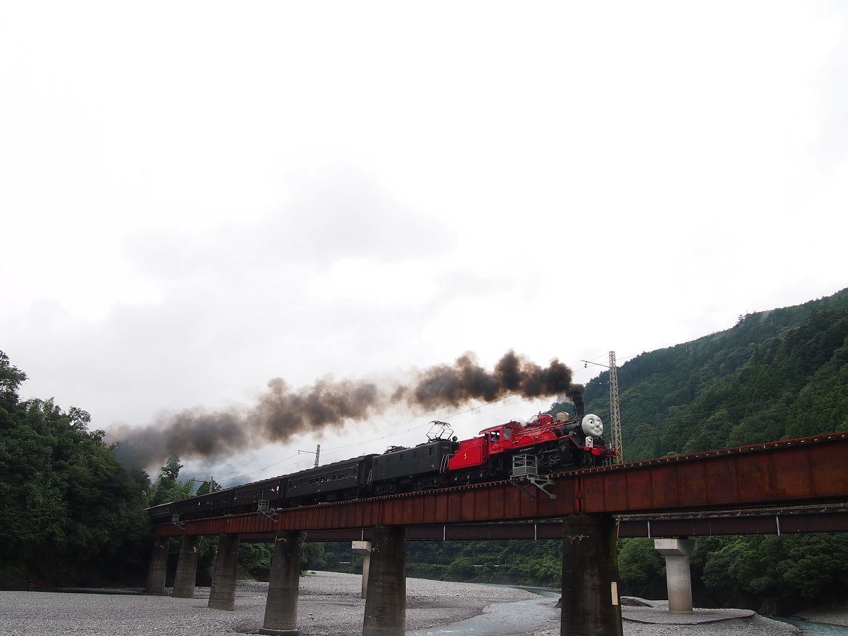 P8273955.jpg