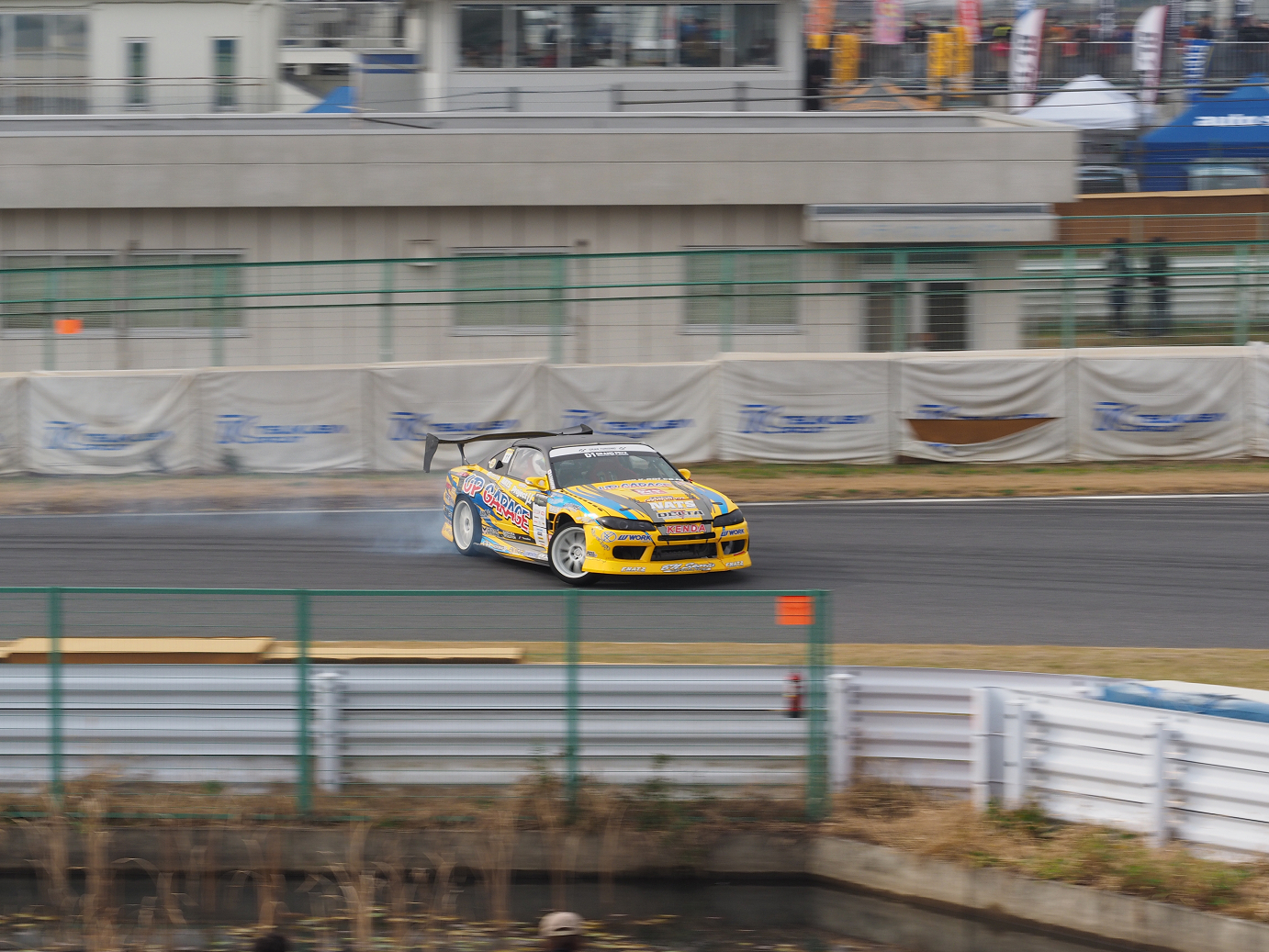 PC043086.jpg