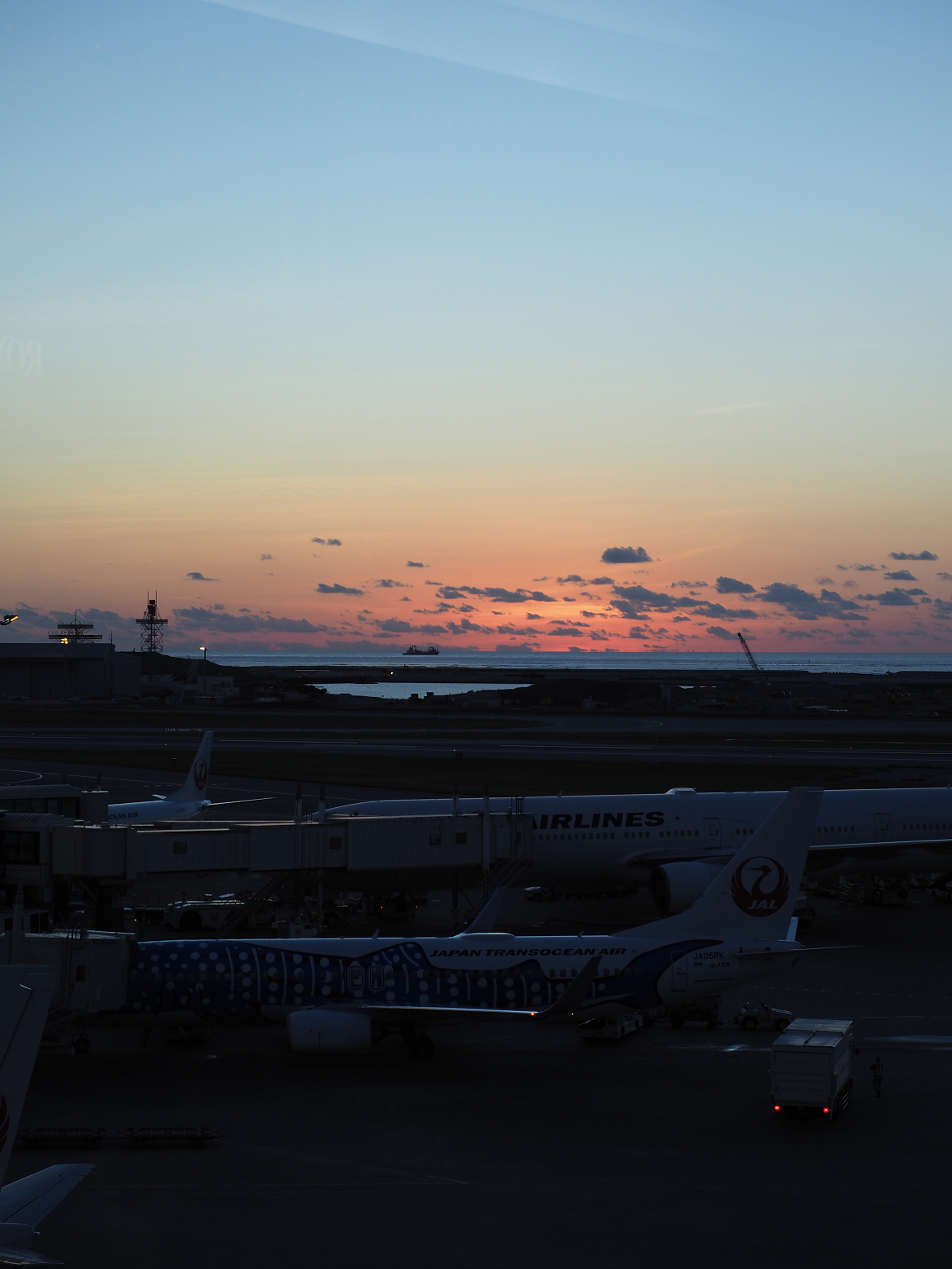 PC100899.jpg