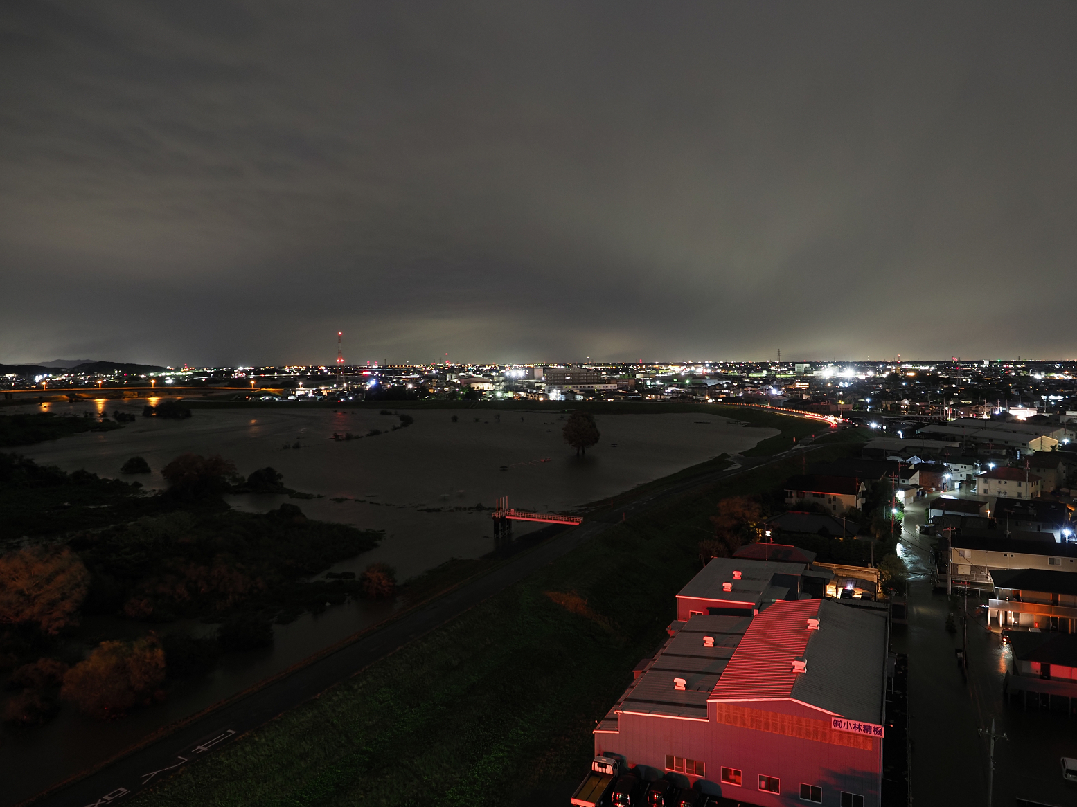 PA1213740037.jpg