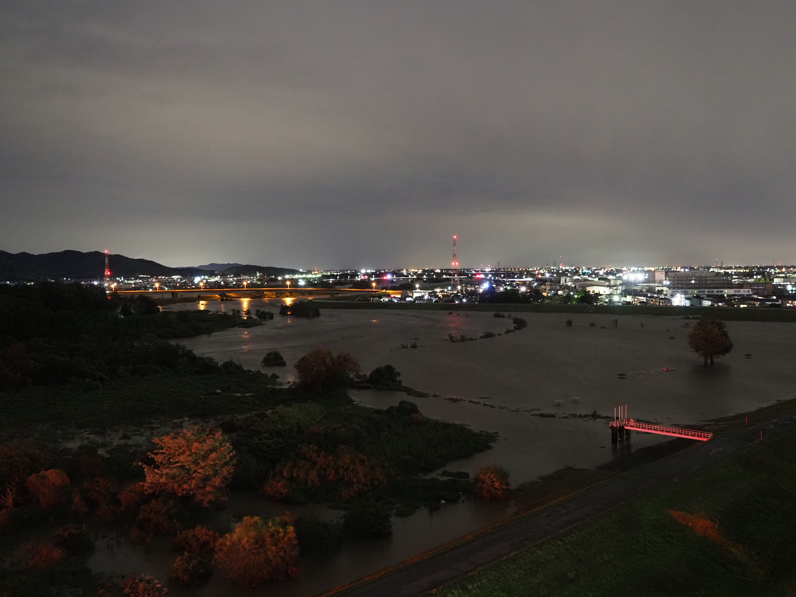 PA1213740045.jpg
