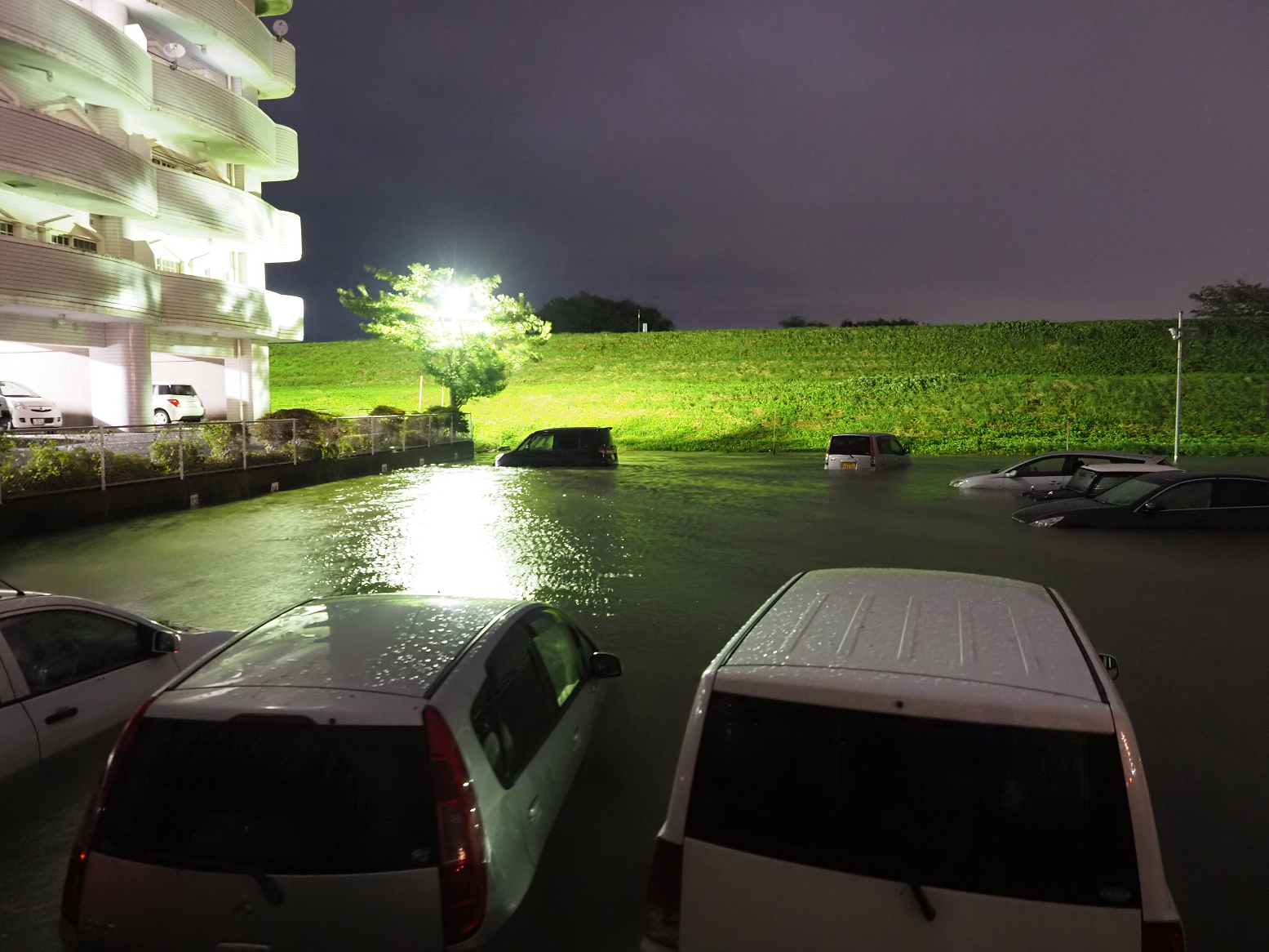 PA1213740069.jpg