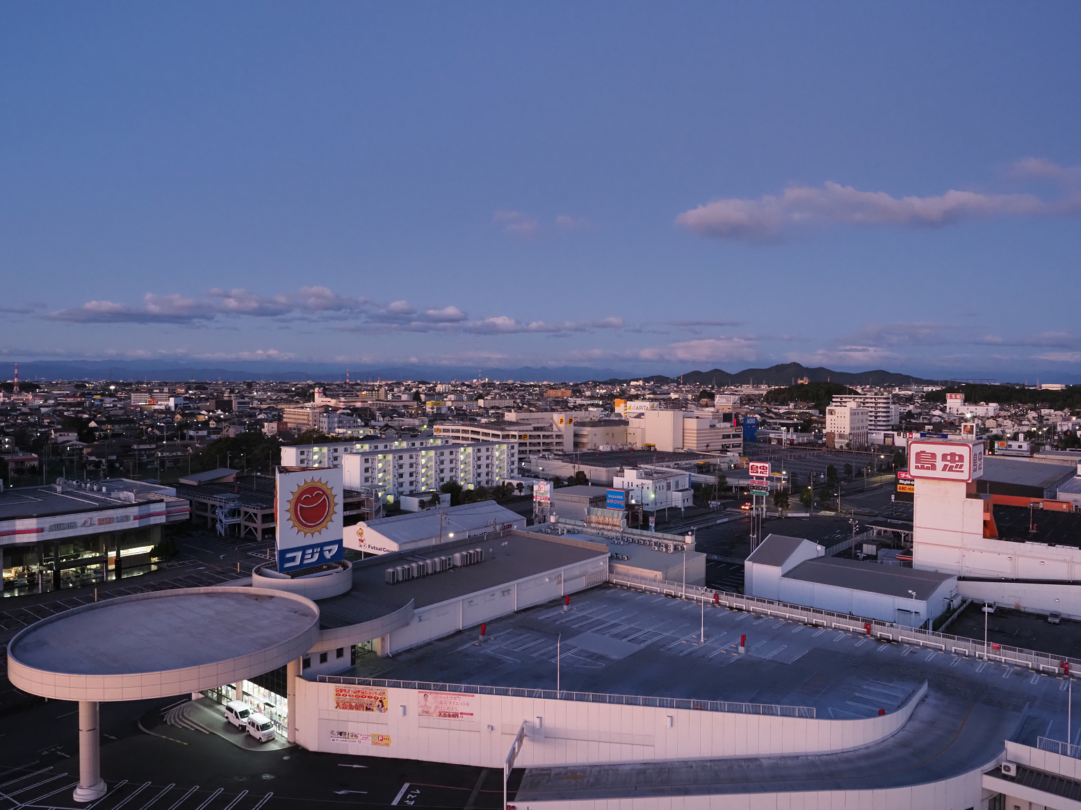 PA1213740099.jpg
