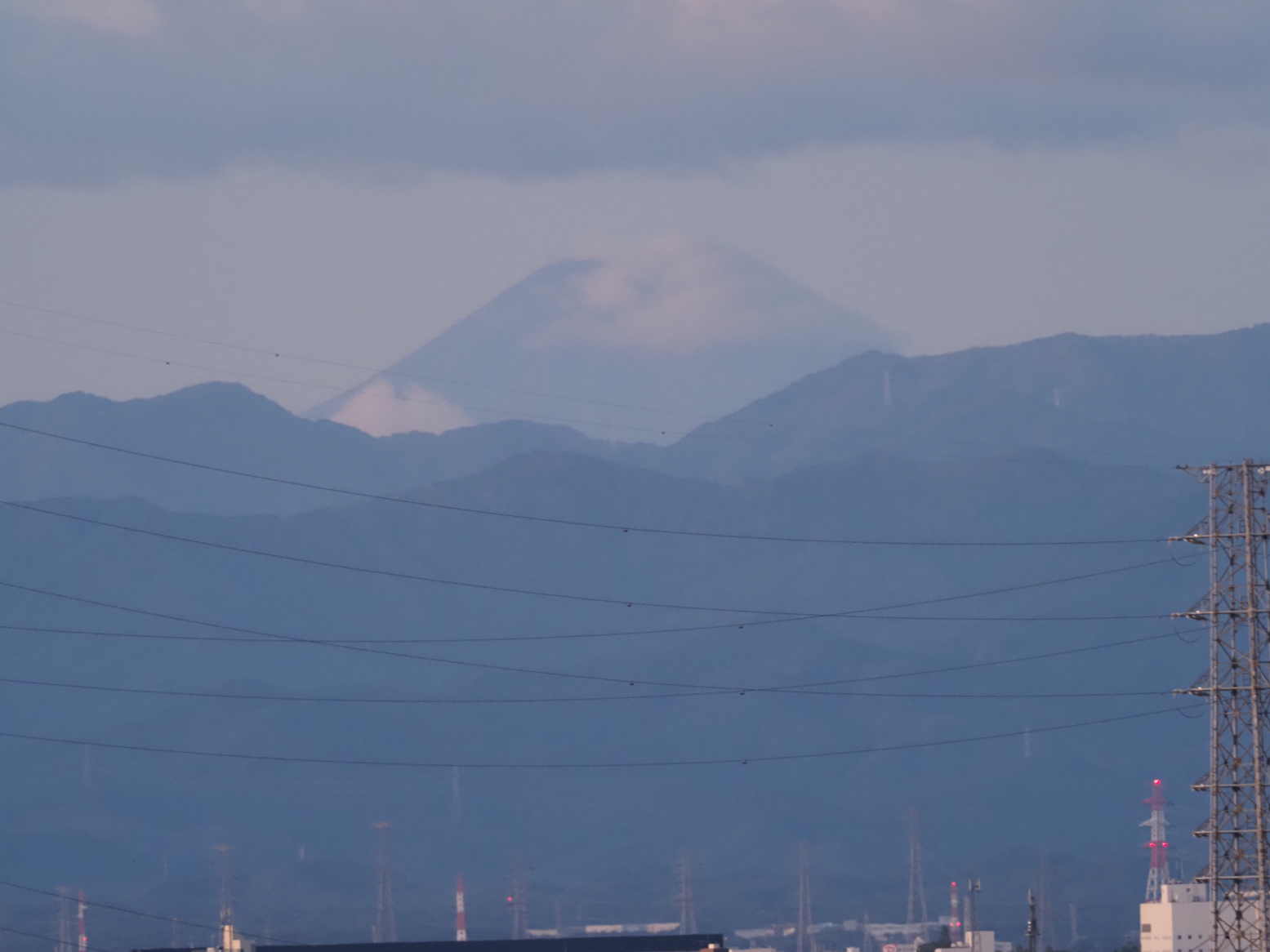 PA1213740107.jpg