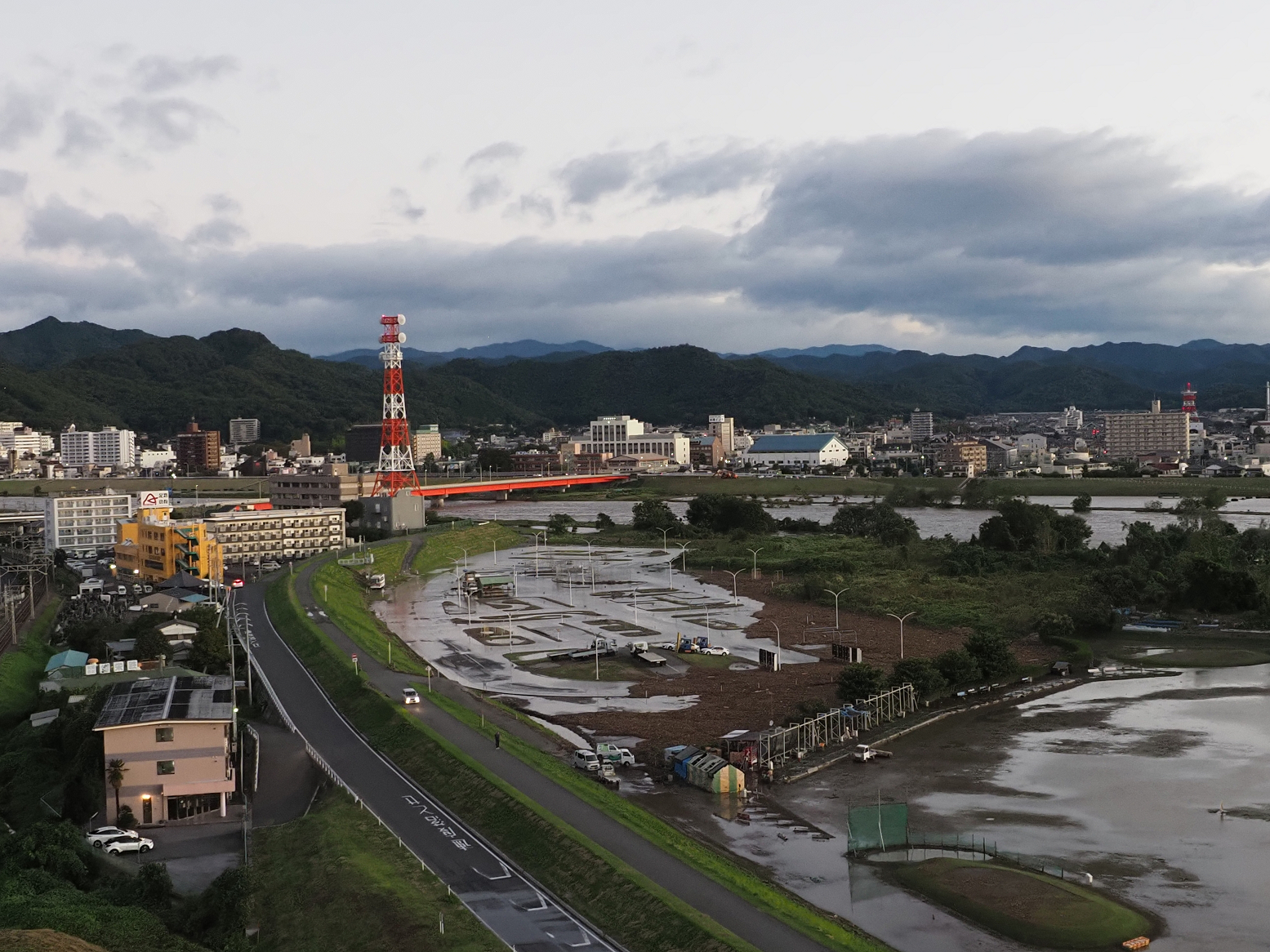 PA1213740115.jpg