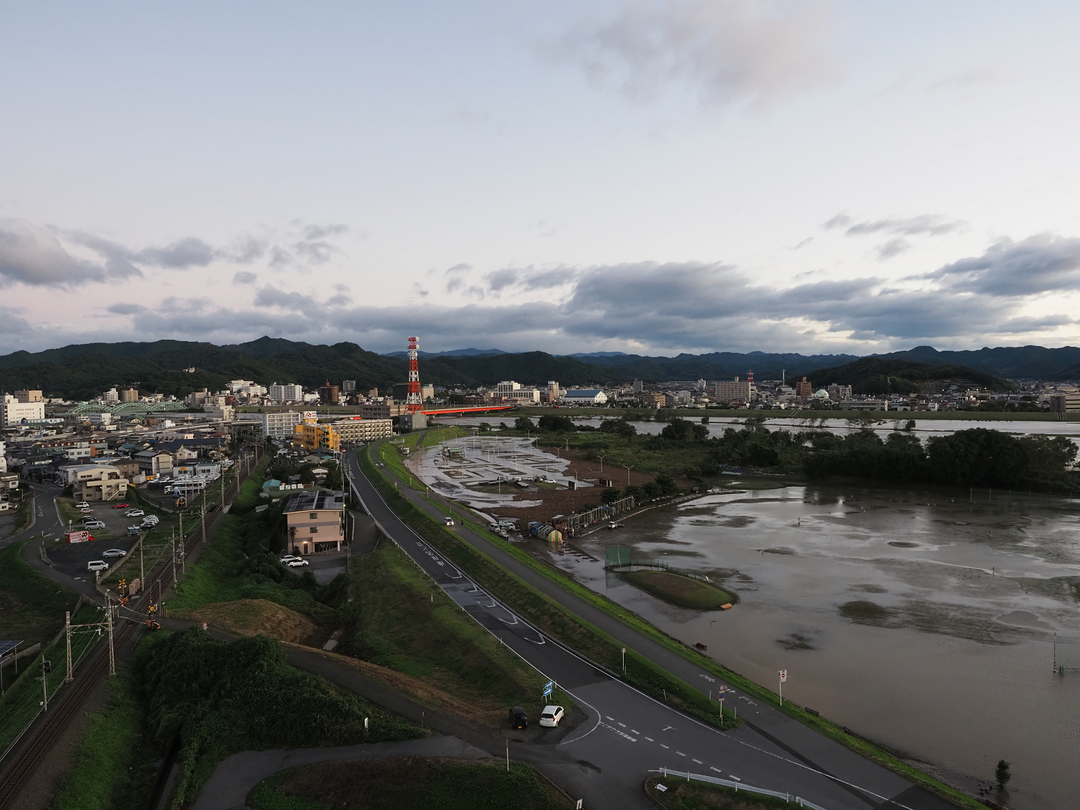 PA1213740117.jpg