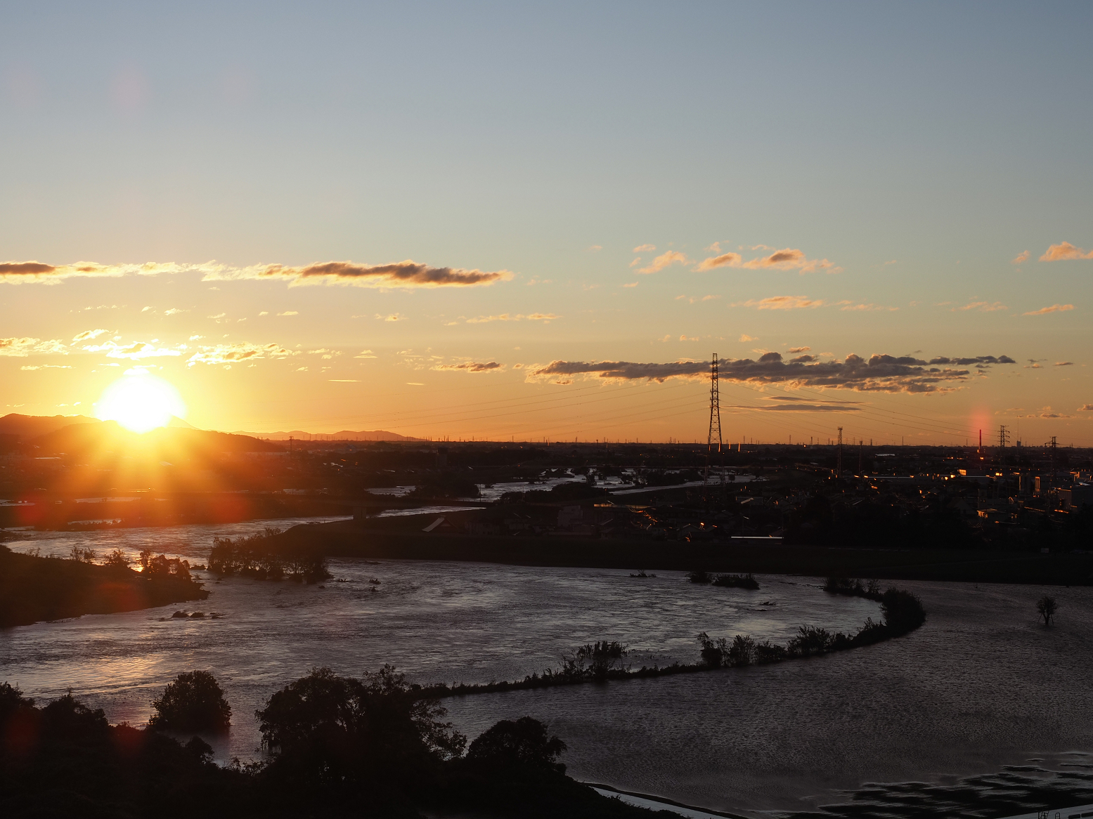 PA1213740129.jpg