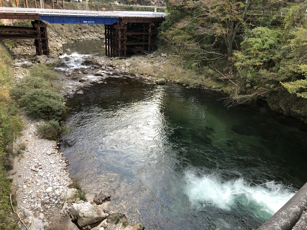 PB090019-03.jpg