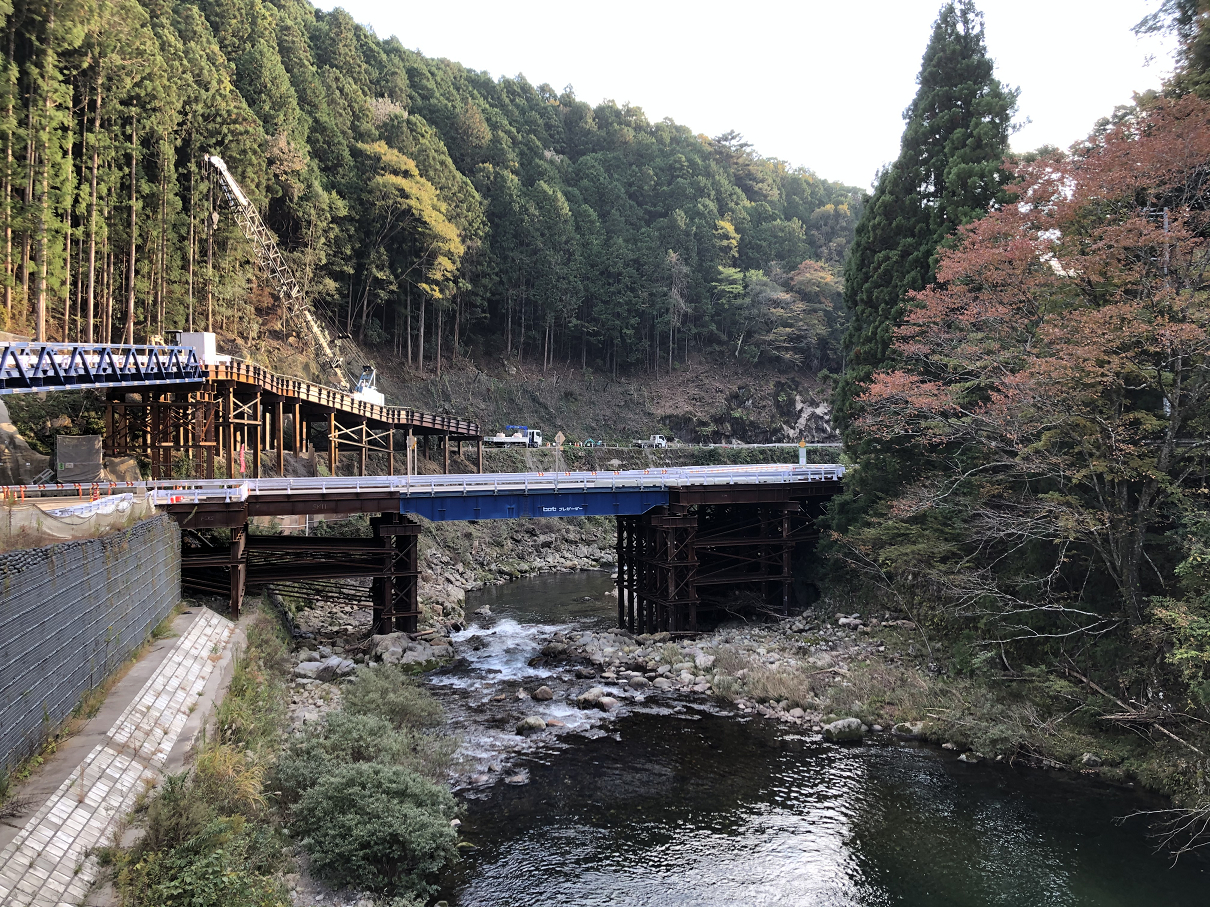 PB090019-04.jpg